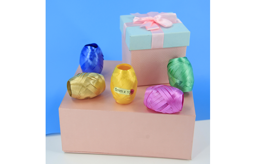 Ribbon Egg